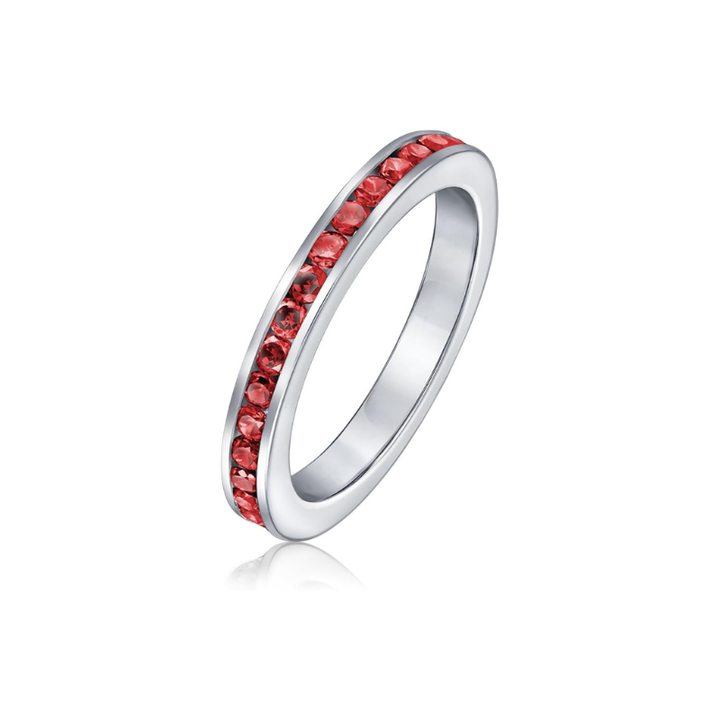 Eindeloze ring van wit goud met subtiele zirkonia details