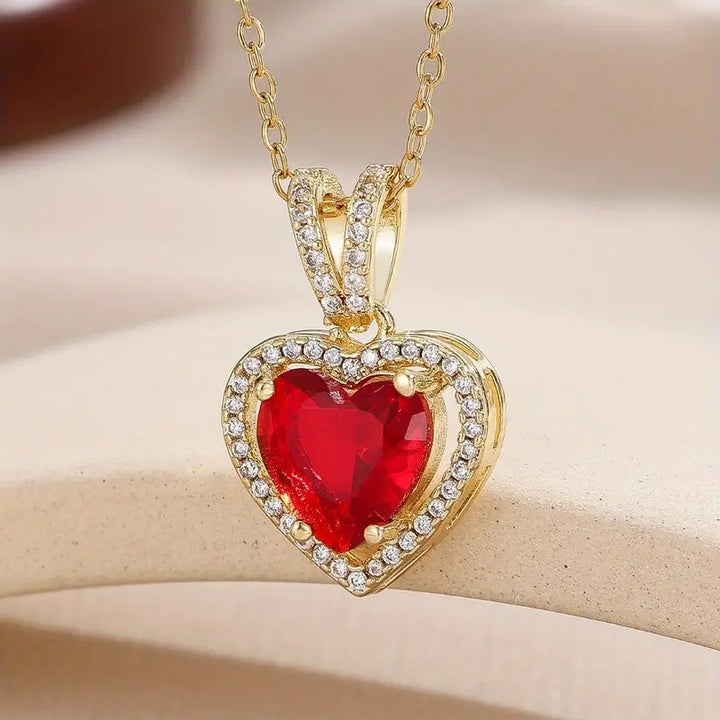 Elegante gouden ketting met subtiele hangende schijf