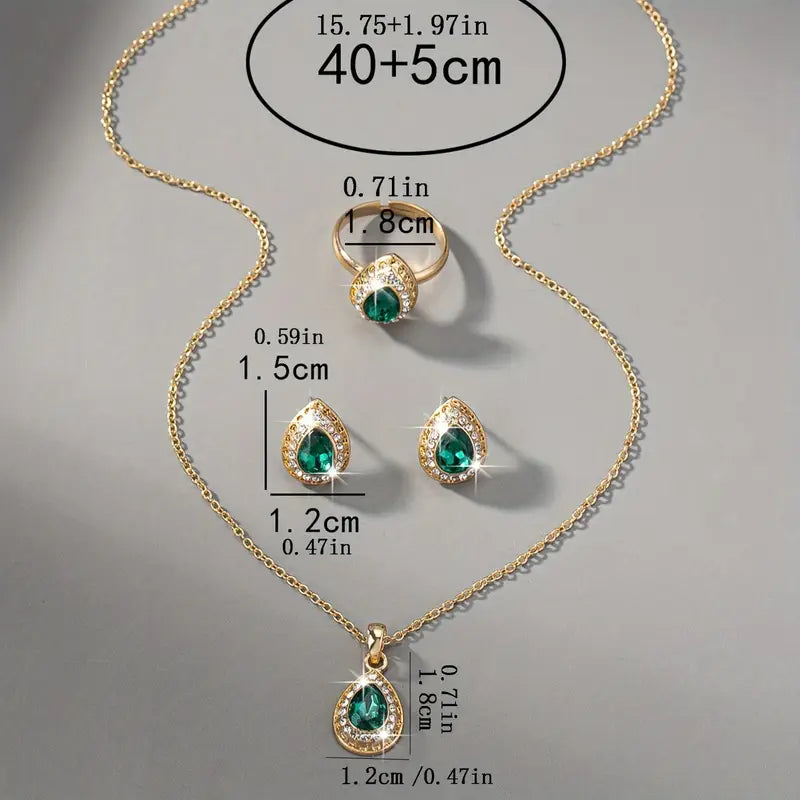 Elegante gouden ketting met subtiele glazen details