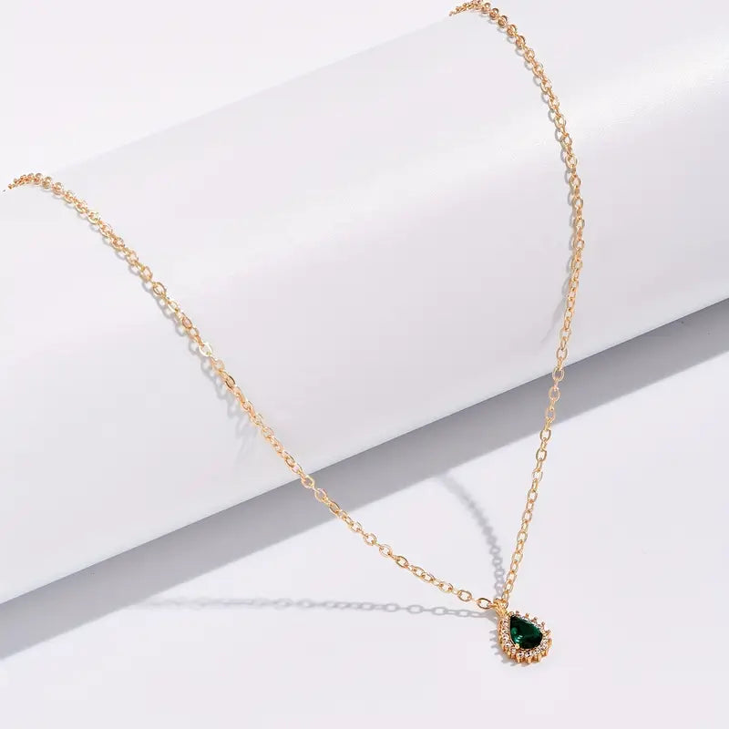 Elegante gouden ketting met verfijnde details
