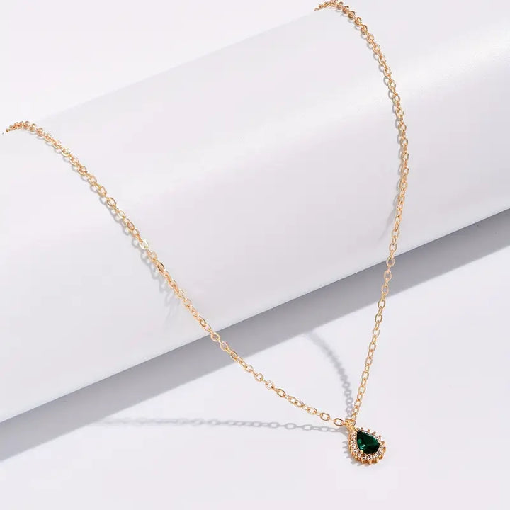 Elegante gouden ketting met verfijnde details