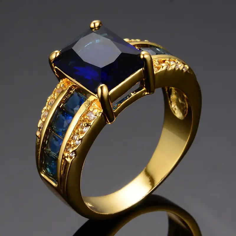 Elegante gouden ring met verfijnde details