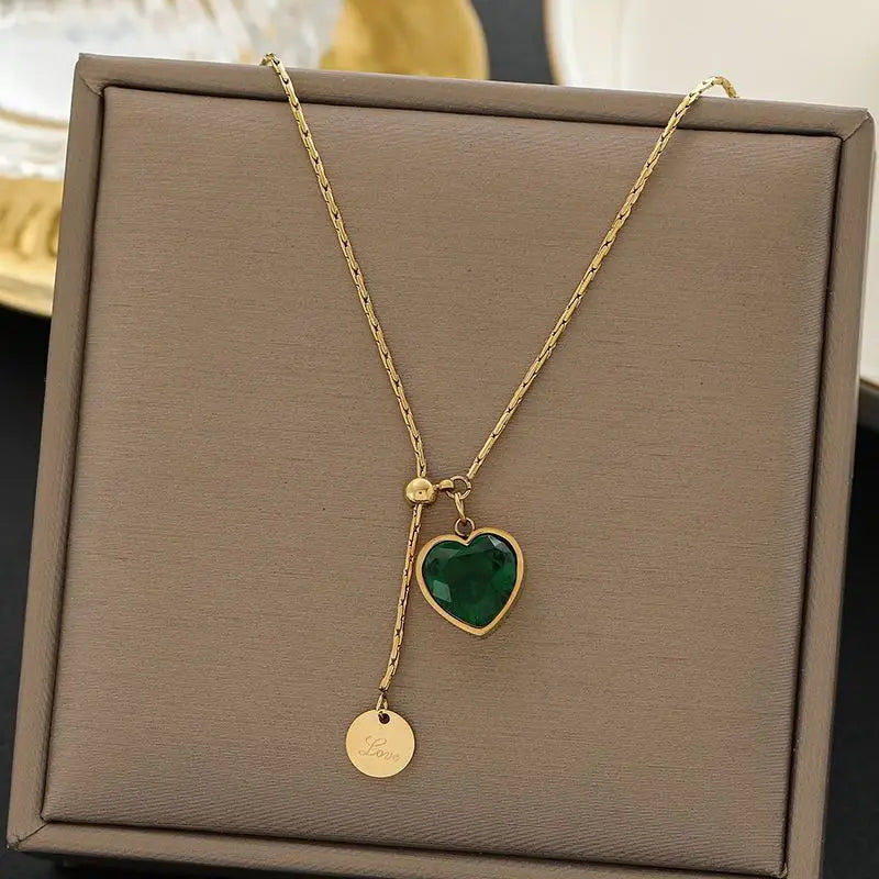Elegante gouden ketting met subtiele hangende schijf