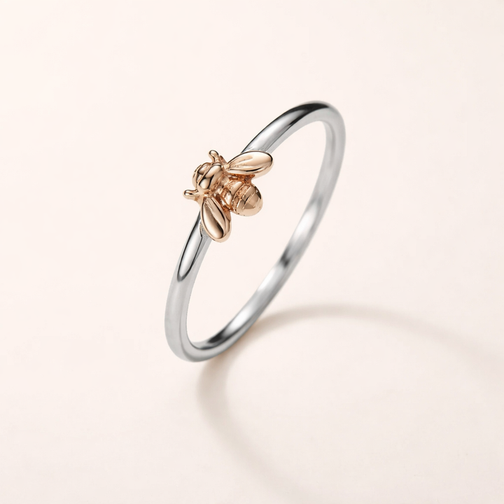 Zilveren ring met bij