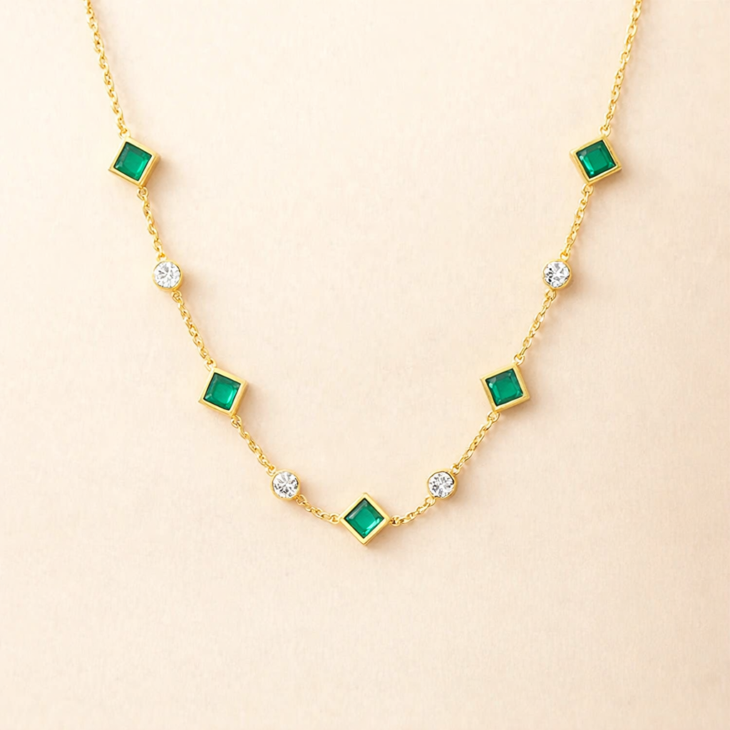 Elegante gouden ketting met subtiele bloem