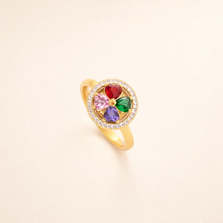 Zacht gouden ring met hartjesdesign