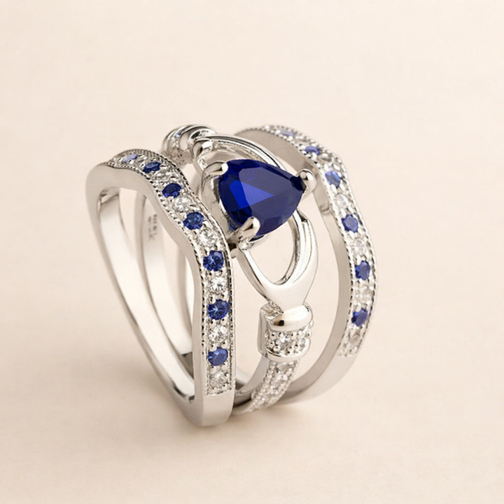 Verfijnde witgouden ring met zirkonia stenen