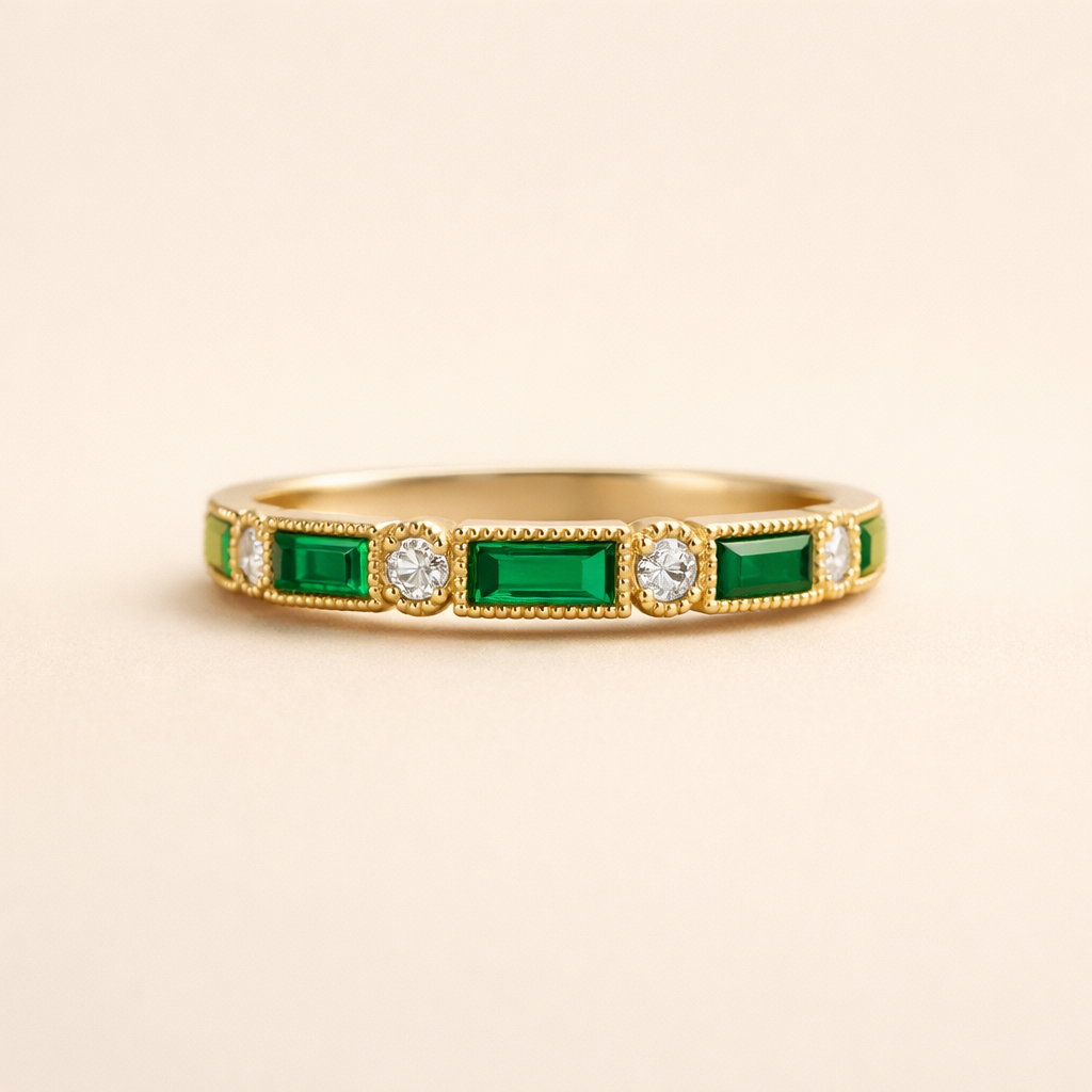 Elegante gouden ring met groene zirkonia
