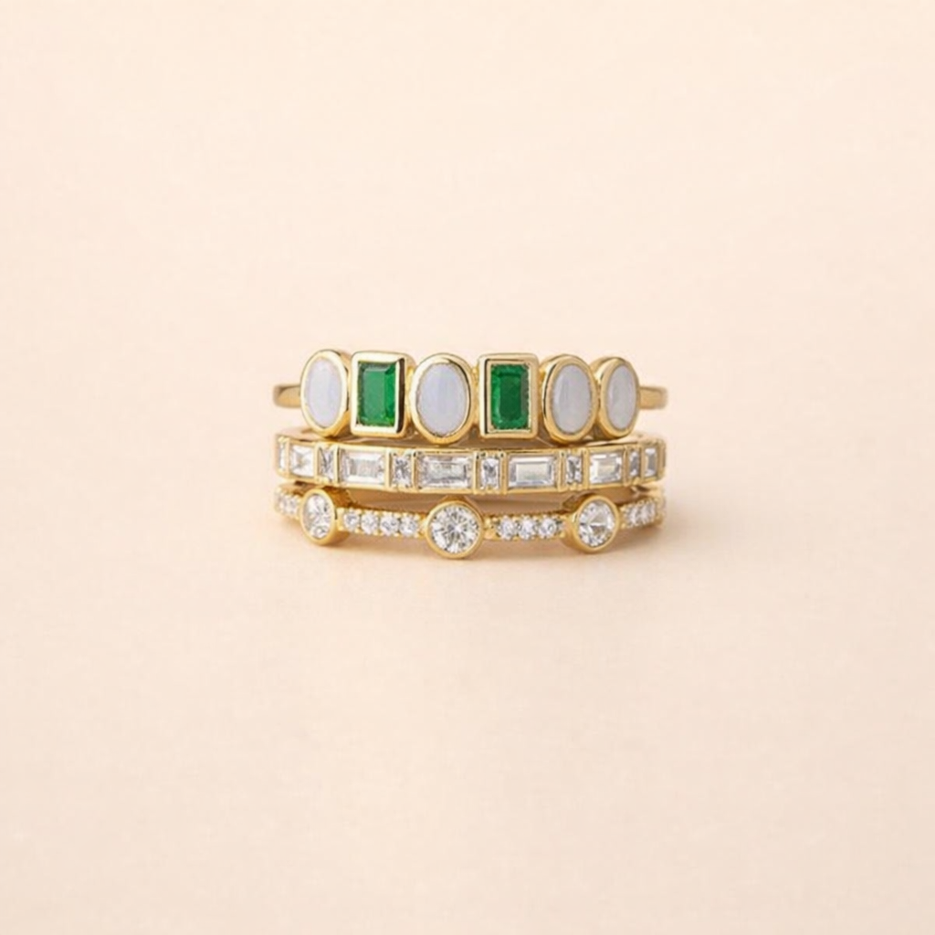 Elegante zilveren ring met opaal
