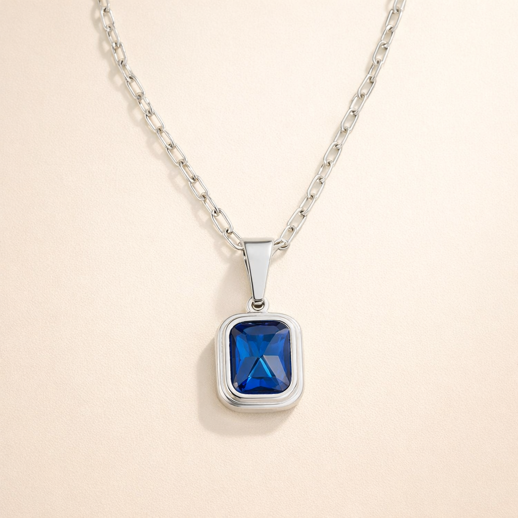 Zilveren ketting met oceaanblauwe hanger