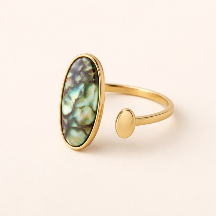 Elegante opaal ring in vintage stijl