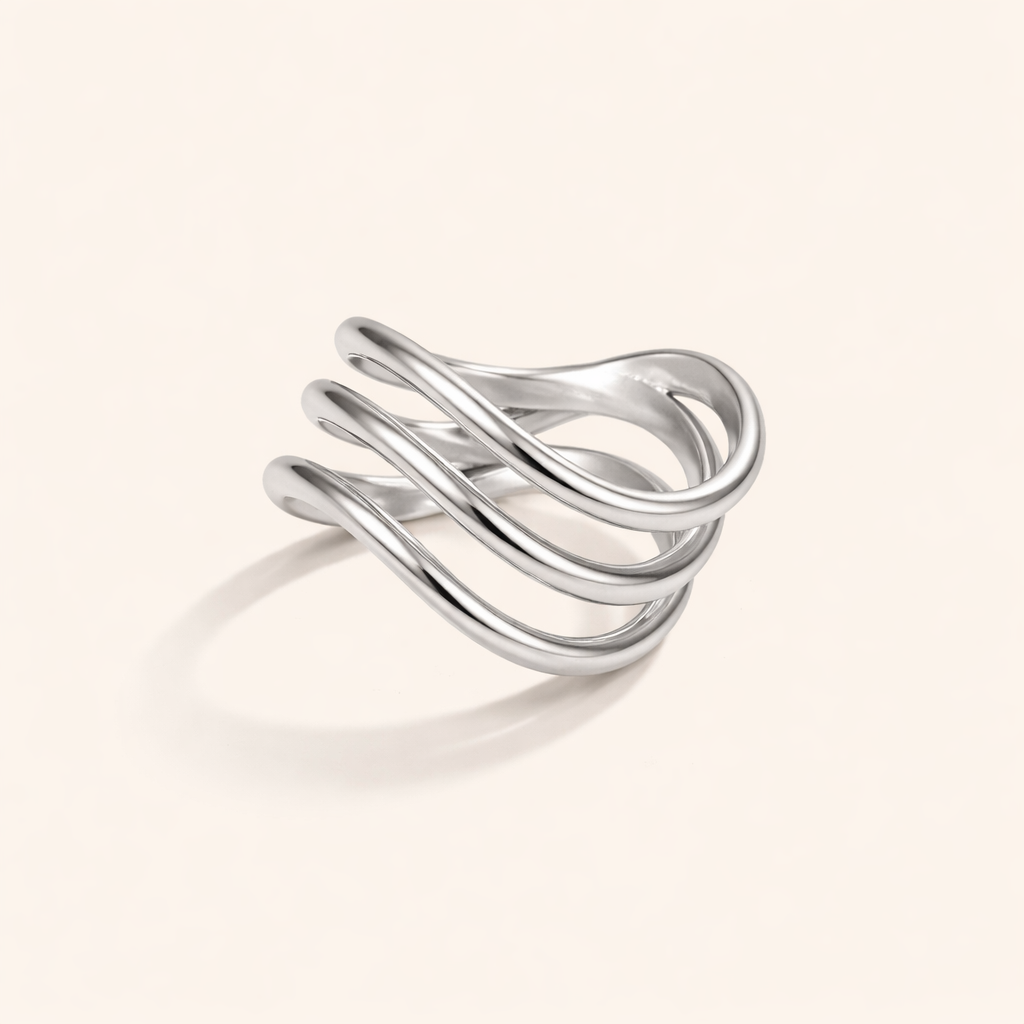 Zilveren ring met verfijnde gelaagde details