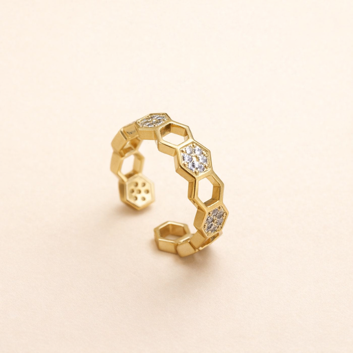Elegante gouden ring met sprankelende zirkonia