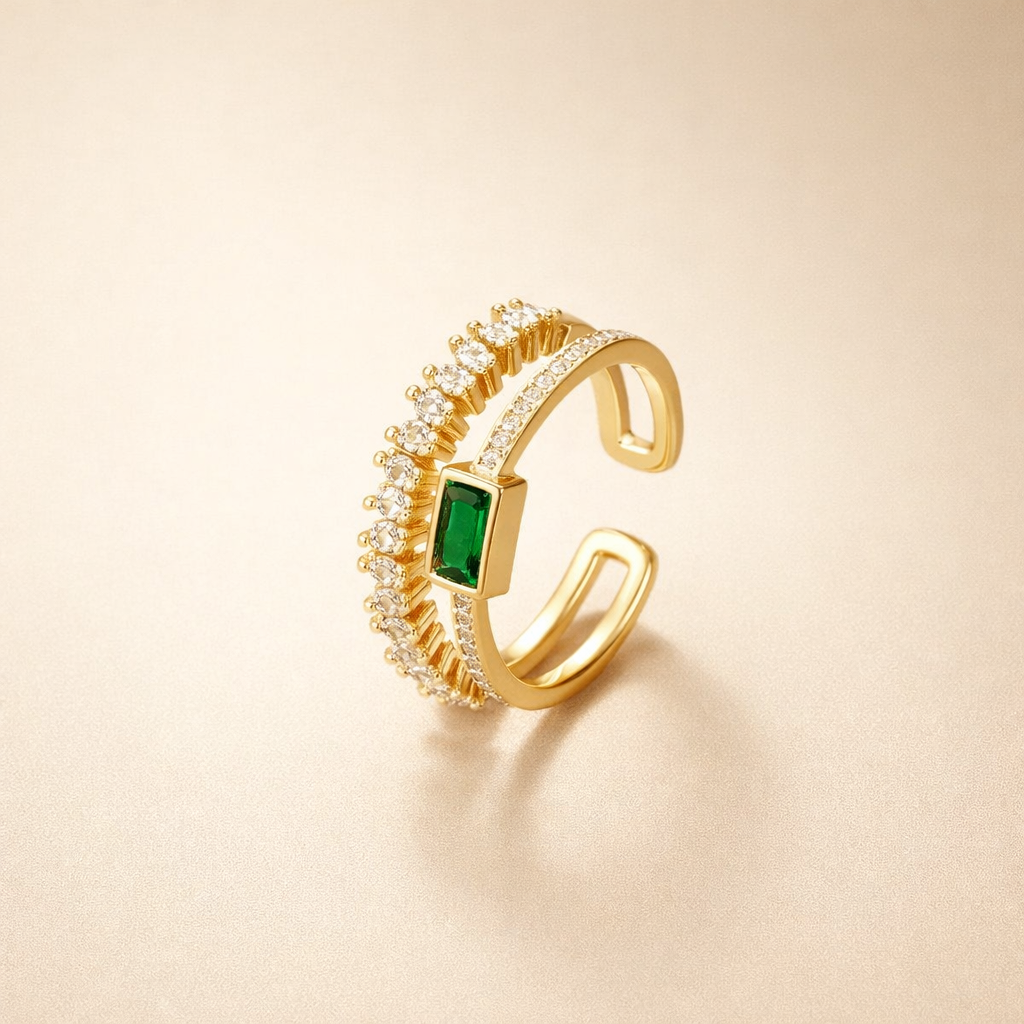 Verfijnde gelaagde ring met kristallen in zilver