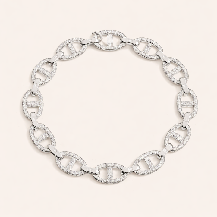 Zachte witgouden armband met delicate details