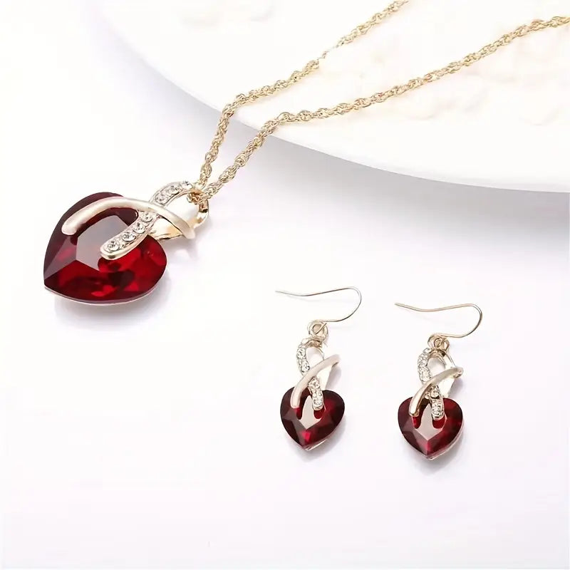 Elegante gouden ketting met subtiele zirkonia details
