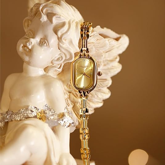 Elegante witgouden ketting met subtiele zirkonia details