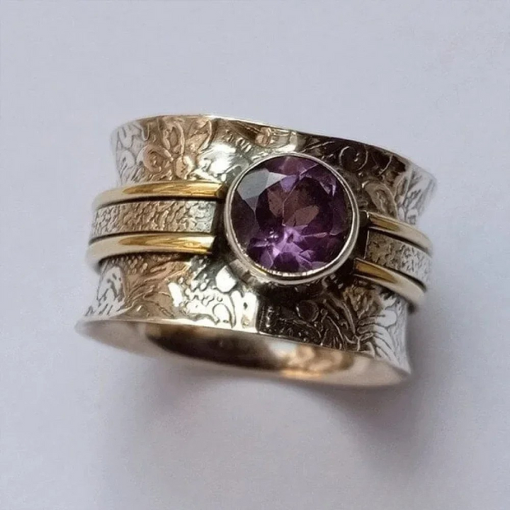 Elegante zilveren ring met kristallen sluiting