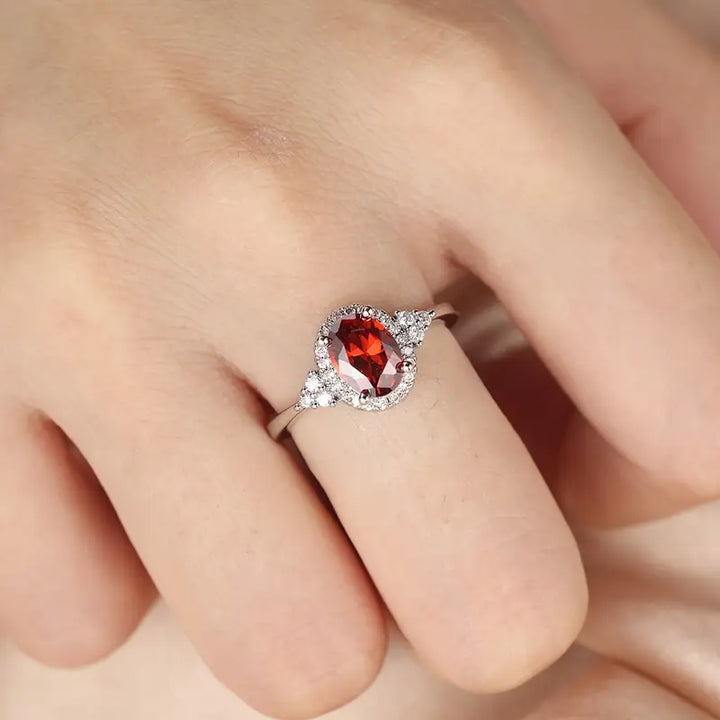 Elegante ring van wit goud met subtiele zirkonia detail