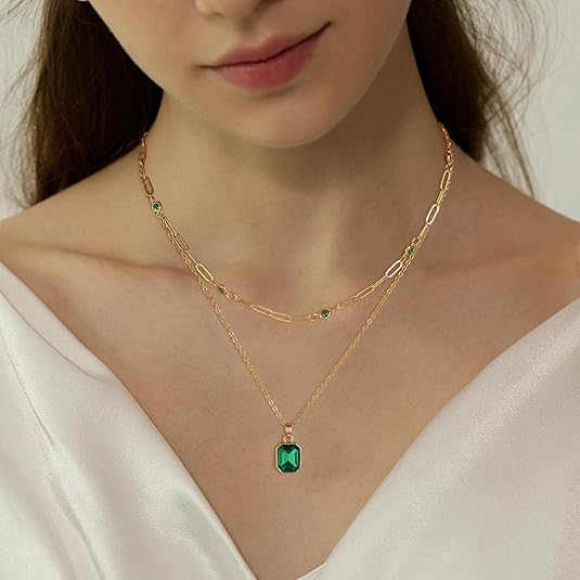 Gouden ketting met klavertje vier