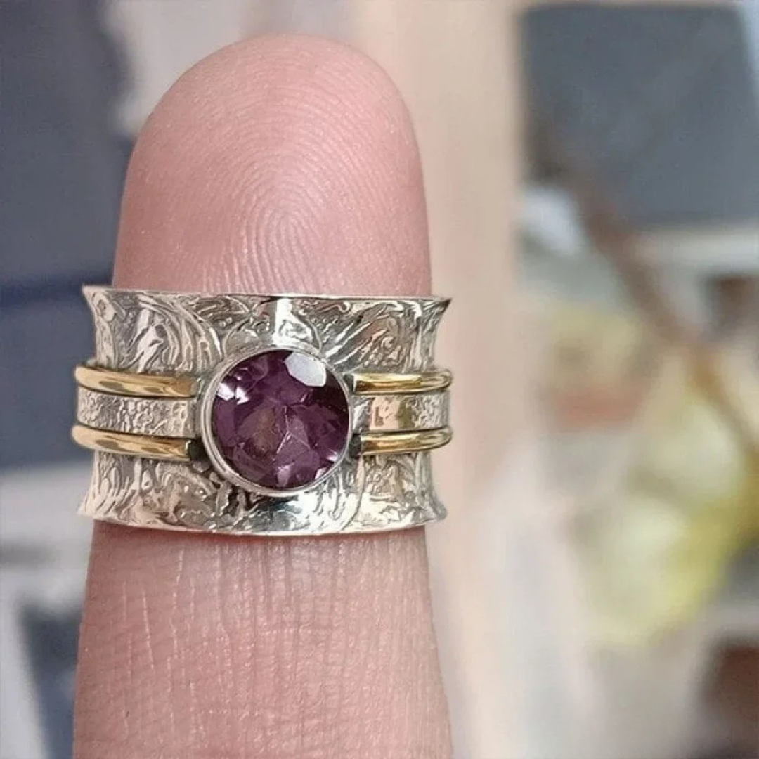 Elegante zilveren ring met kristallen sluiting