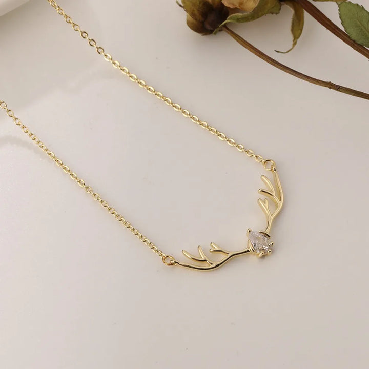 Hertengewei Ketting met Delicaat Hart Bedel