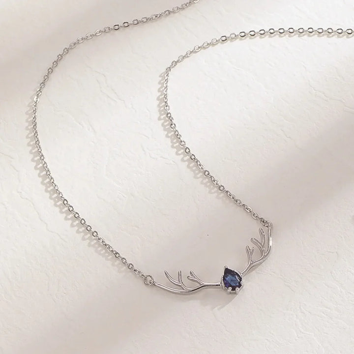 Hertengewei Ketting met Delicaat Hart Bedel