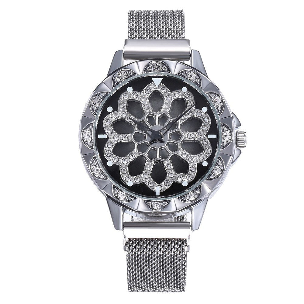 Elegante horloge met bloem motief