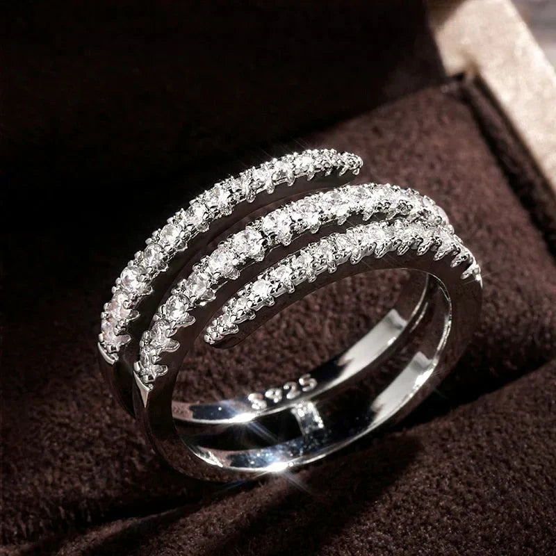 Elegante ring van wit goud met verfijnd ontwerp