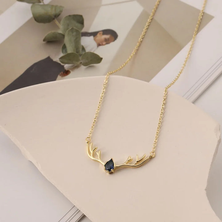 Hertengewei Ketting met Delicaat Hart Bedel