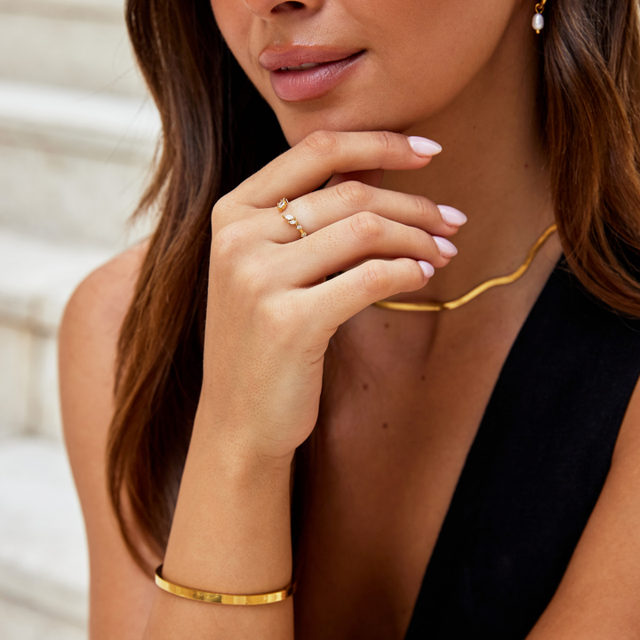 Verfijnde gouden ring met kristalaccent