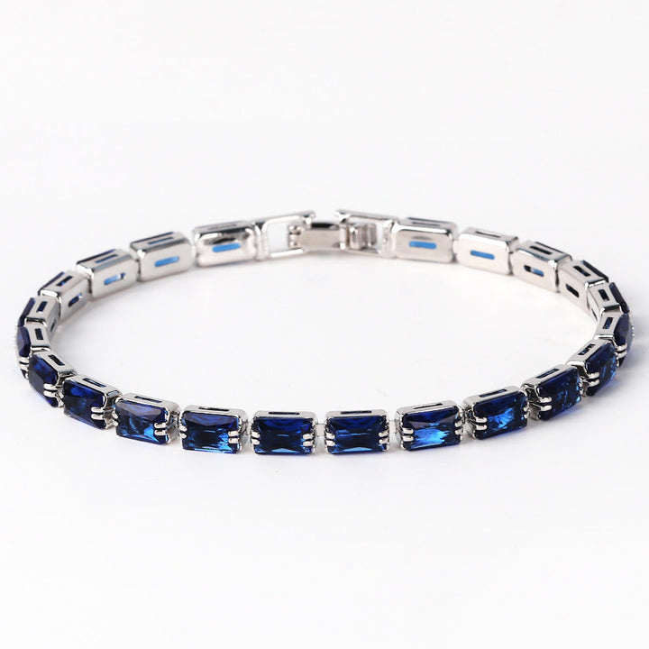 Elegante witgouden armband met verfijnde details