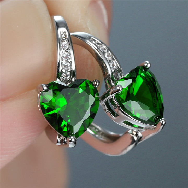 Elegante oorbellen van wit goud met subtiele glans
