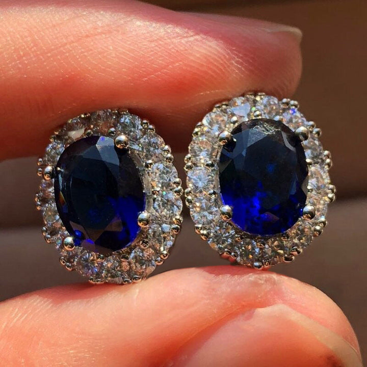 Elegante oorbellen van witgoud met ovale zirkonia