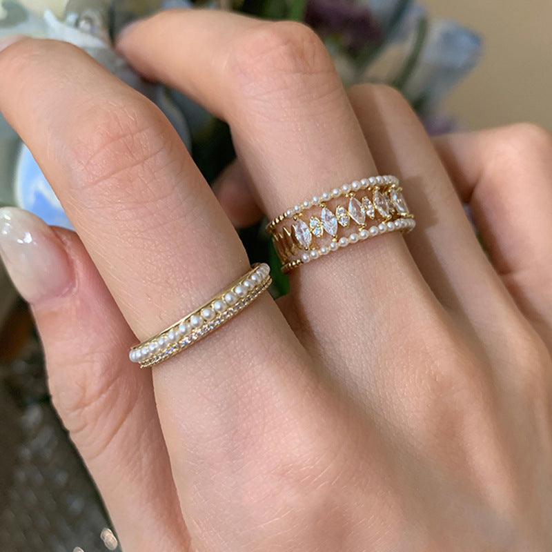 Elegante gouden ring set met verfijnde details