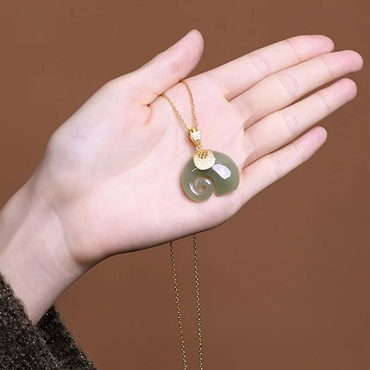 Hetian Jade Olifant Hanger Ketting – 18K Goud Geplateerde Ketting voor Vrouwen