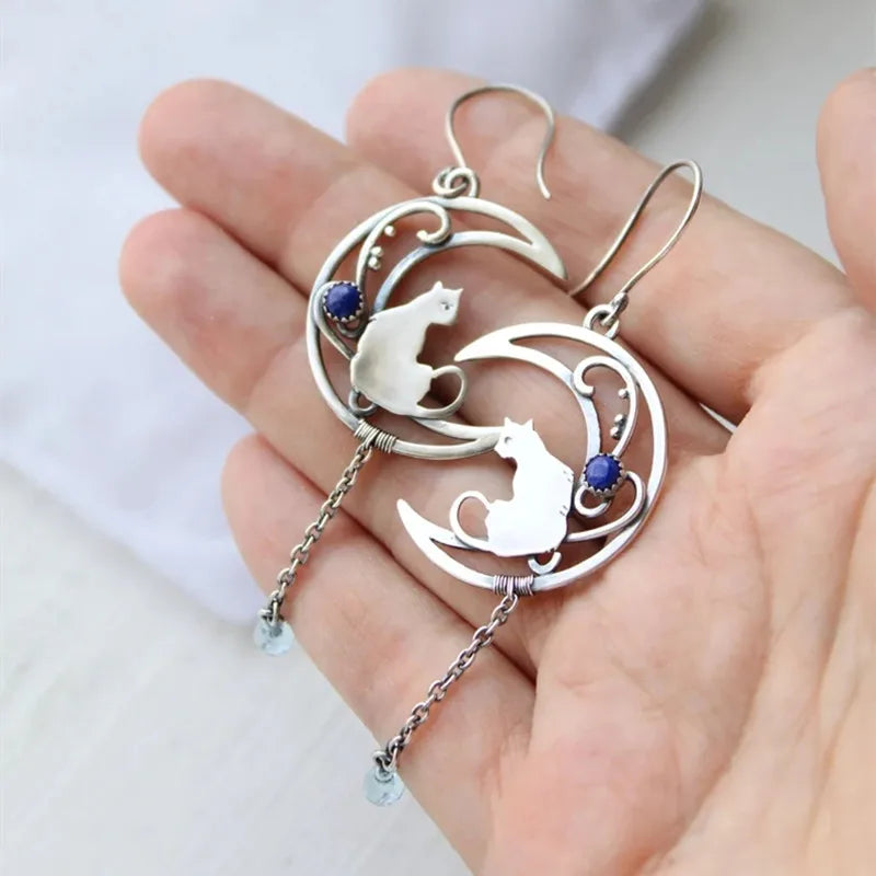 Maanlicht Kat Oorbellen – Vintage Halvemaan Ontwerp met Lapis Lazuli Edelsteen
