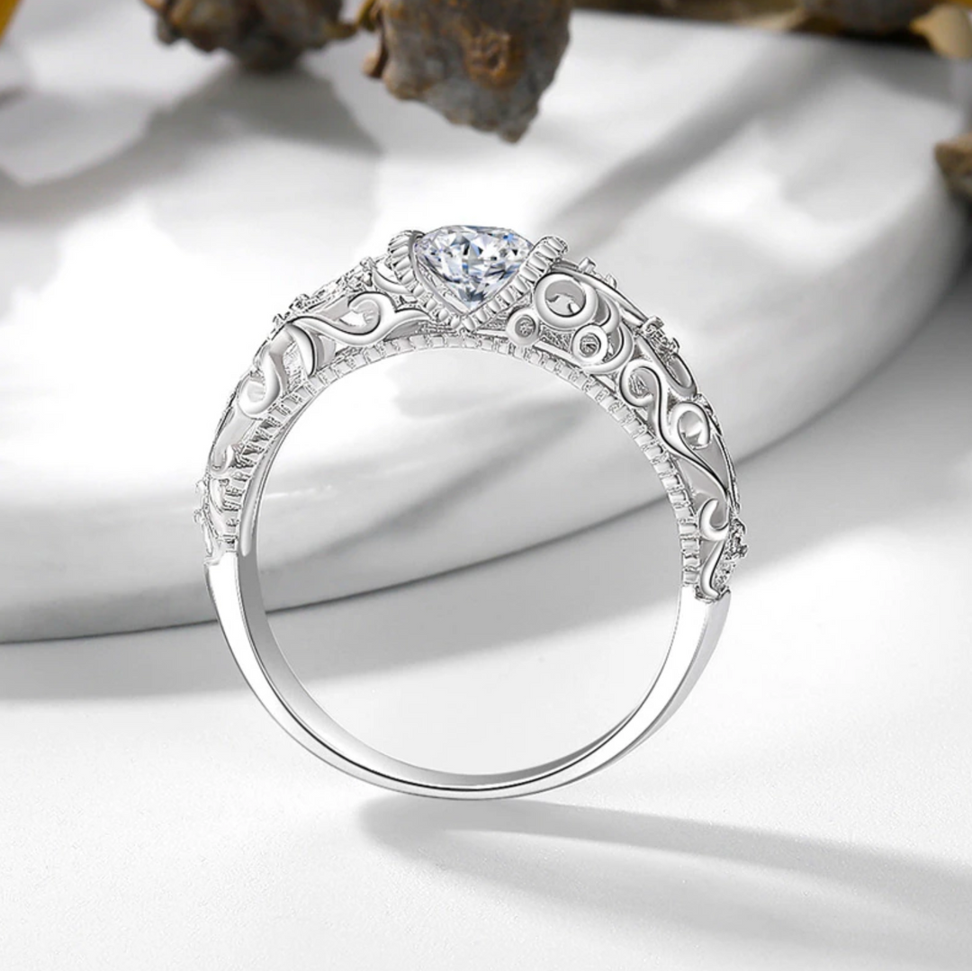 Elegante ring van sterling zilver met verfijnde afwerking