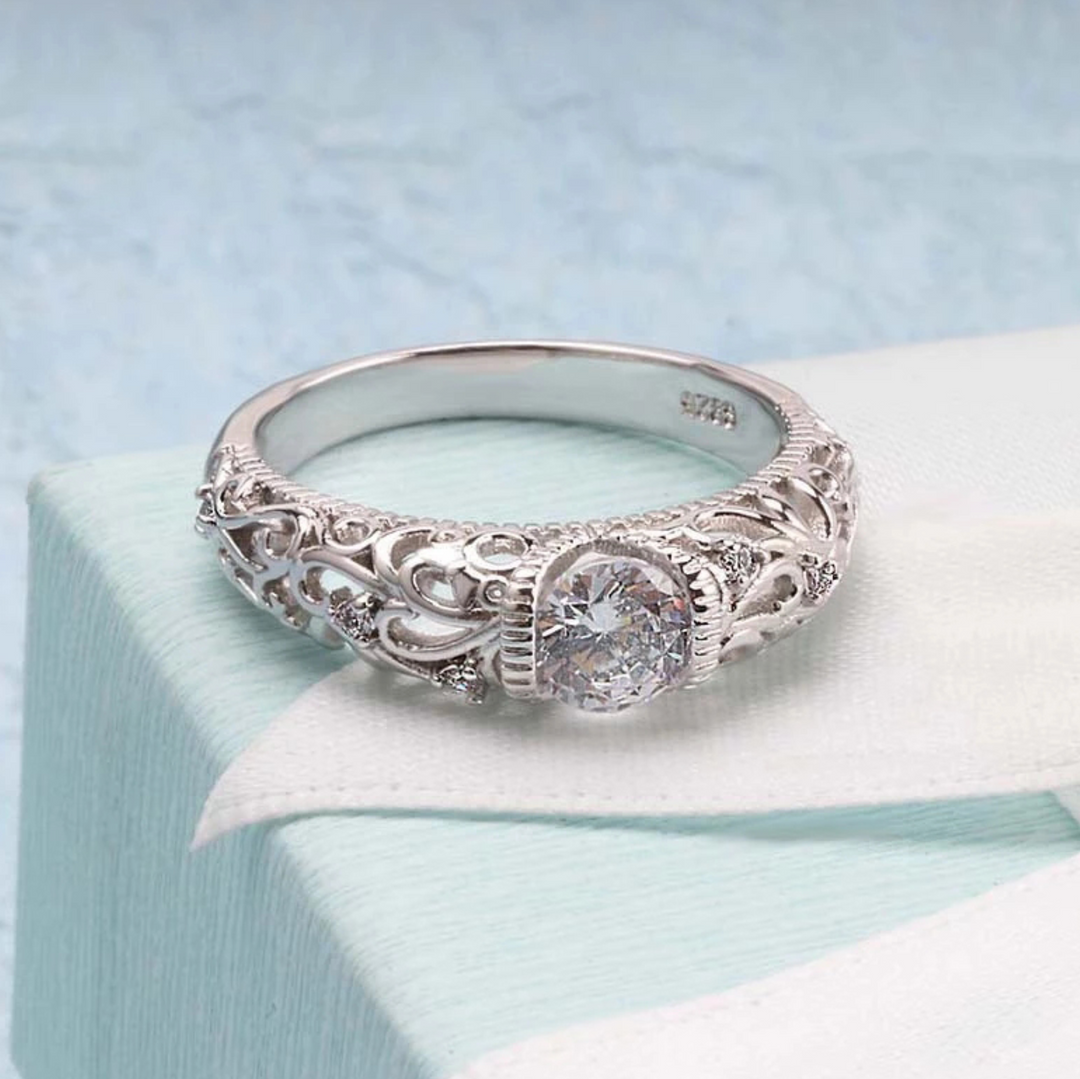 Elegante ring van sterling zilver met verfijnde afwerking