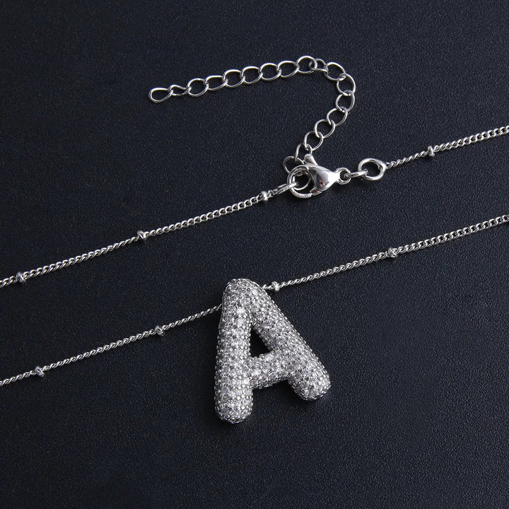 Elegante witte gouden ketting met bubbels