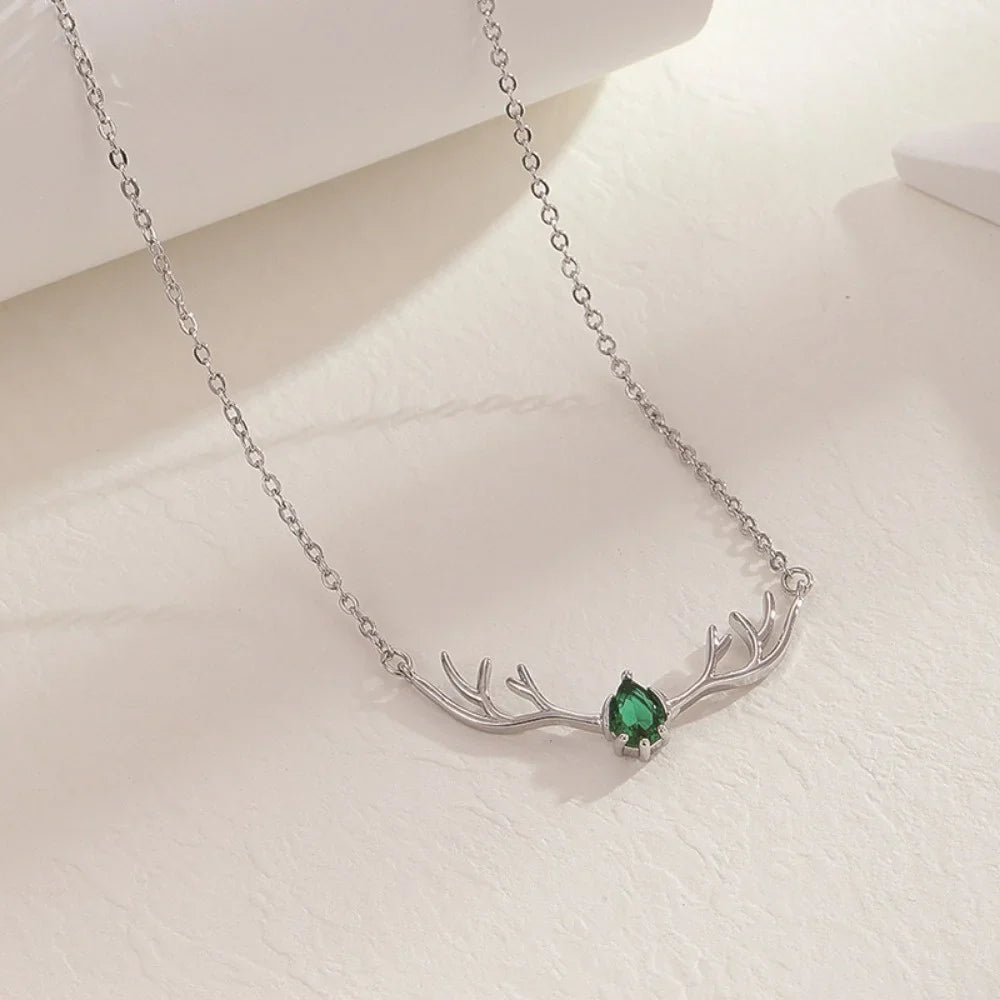 Hertengewei Ketting met Delicaat Hart Bedel
