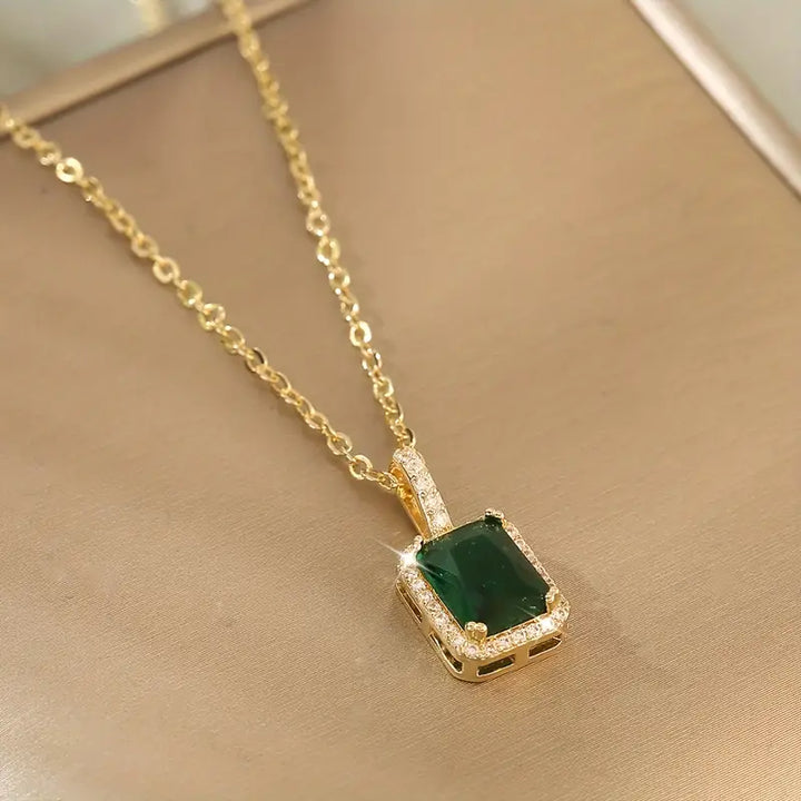 Elegante gouden ketting met verfijnde details