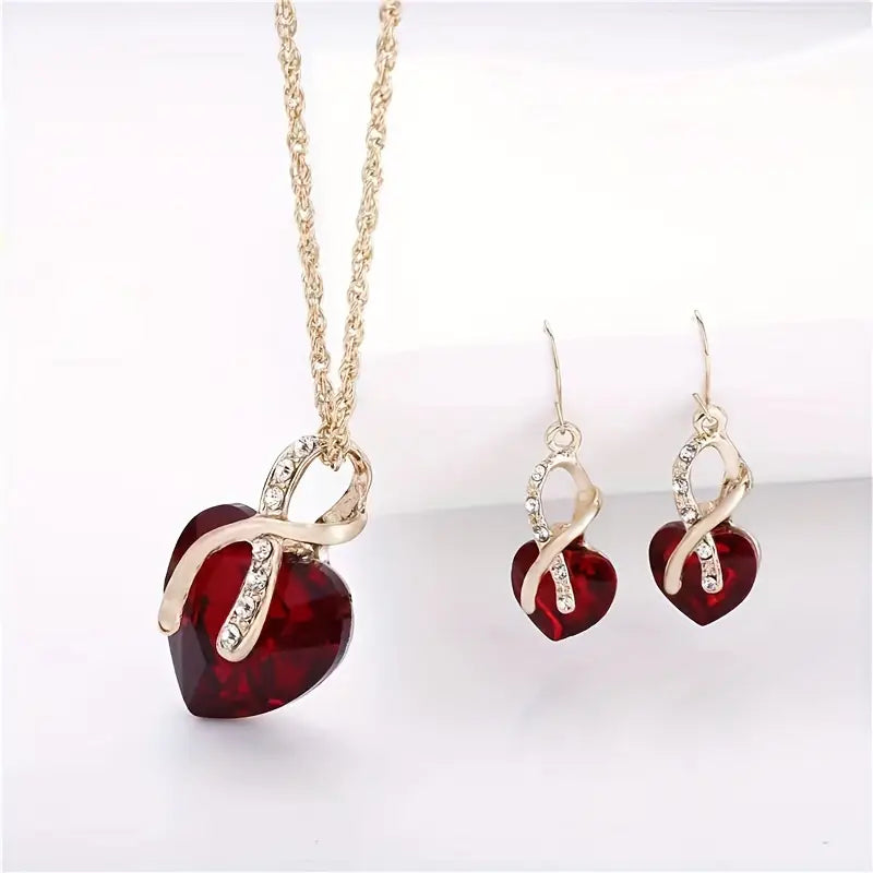 Elegante gouden ketting met subtiele zirkonia details
