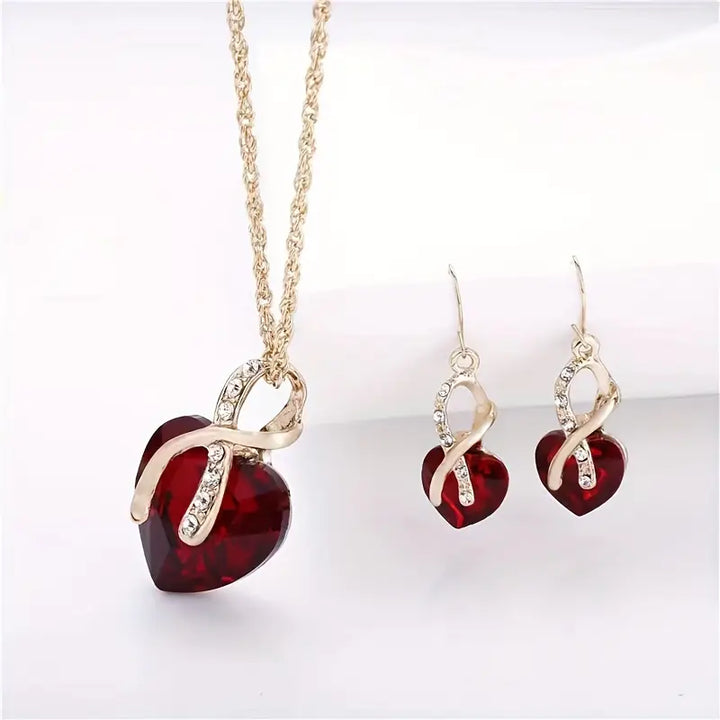 Elegante gouden ketting met subtiele zirkonia details