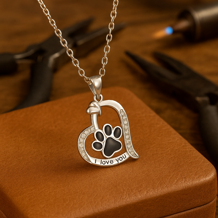 Hartvormige Hondenpootafdruk Ketting met Zirkonia