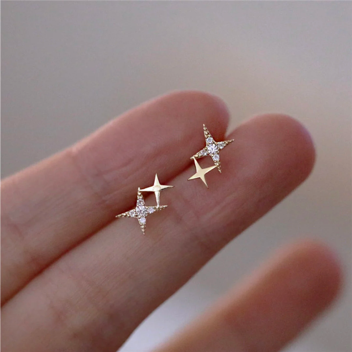 Elegante zilveren oorbellen met subtiele zirkonia details