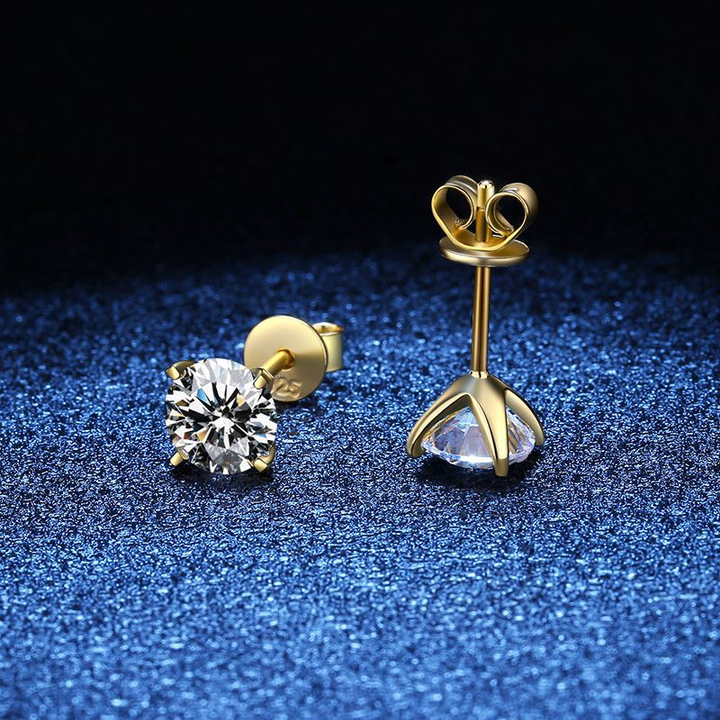 Elegante zilveren oorbellen met subtiele zirkonia details