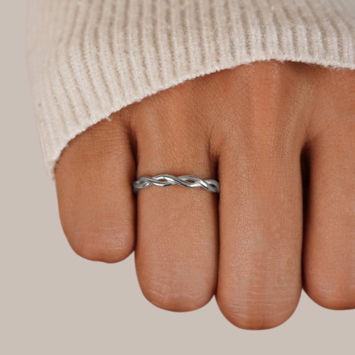 Eindeloze 18K zilveren draai-ring