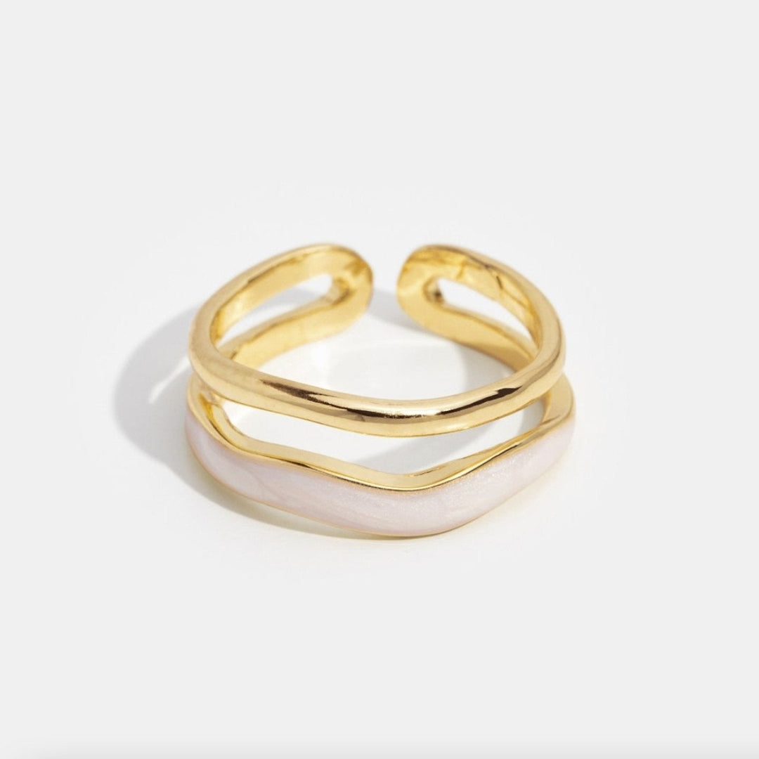 Verfijnde roségouden ring met subtiele lagen