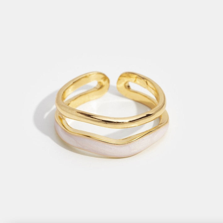 Verfijnde roségouden ring met subtiele lagen